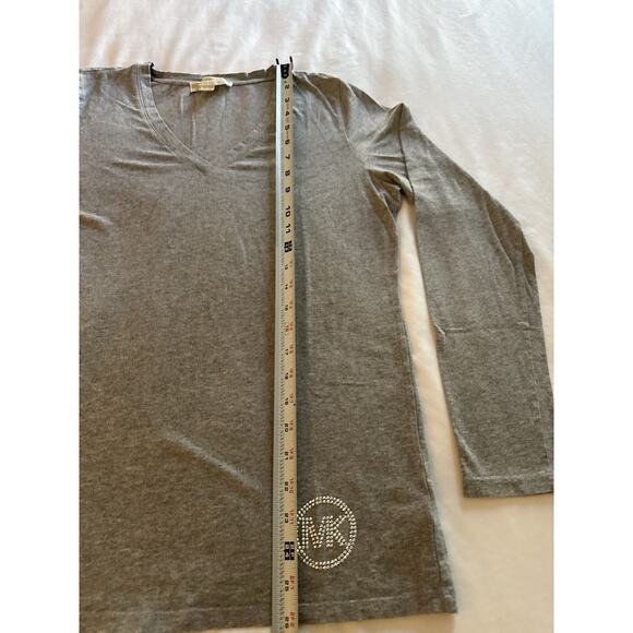Michael Kors Gray V Neck Top Shirt Women's Large Rhinestone Logo Long Sleeve - Picture 3 of 7